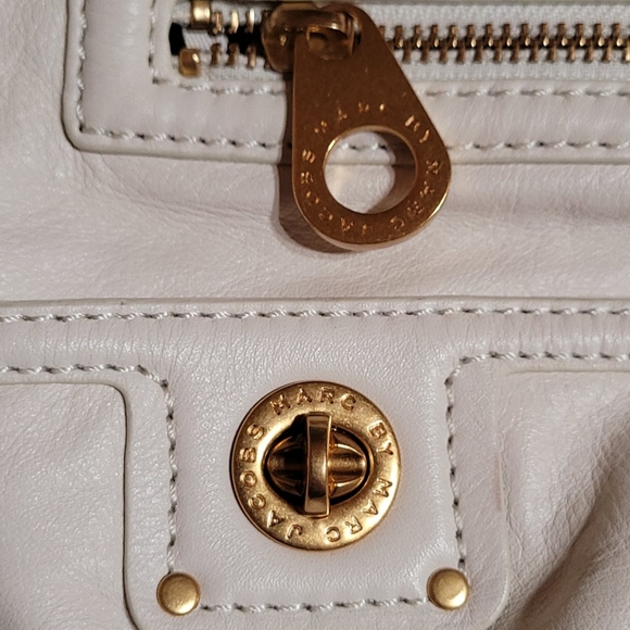 MARC by Marc Jacobs Totally Turnlock Faridah - Picture 5 of 16